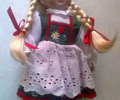 Bambola in ceramica da collezione