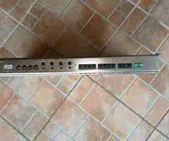 Amplificatore 110 W X 4 con filtro per subwoofer - 7